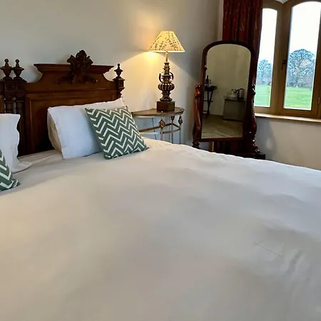 Castle Bed and Breakfast Claregalway
